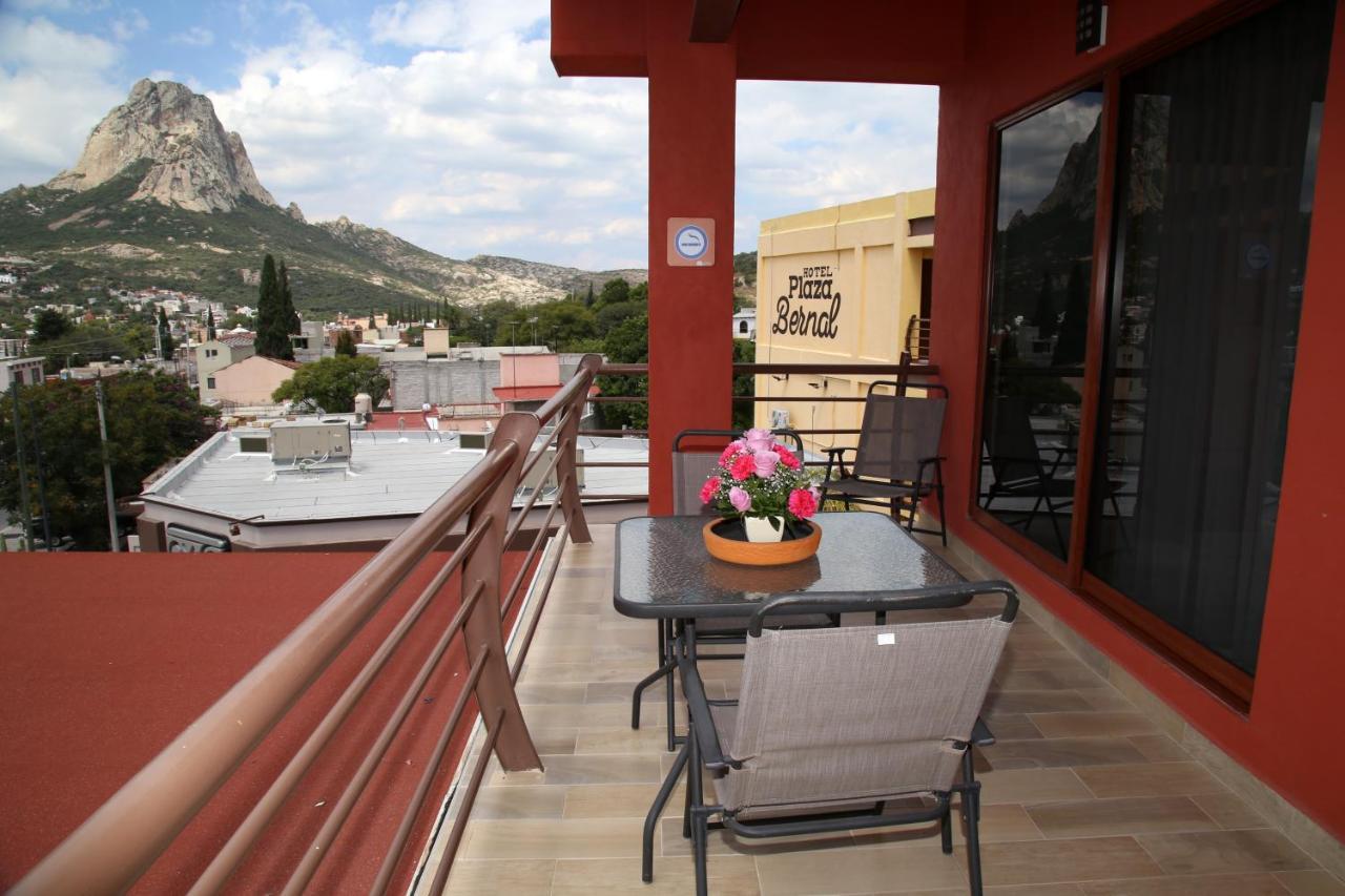 Hotel Plaza Bernal Exterior photo